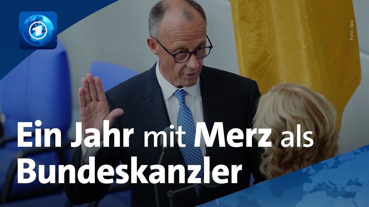 Bundeskanzler Friedrich Merz am Rednerpult im Bundestag – ein Jahr Merz-Regierung und schwarz-rote Koalition