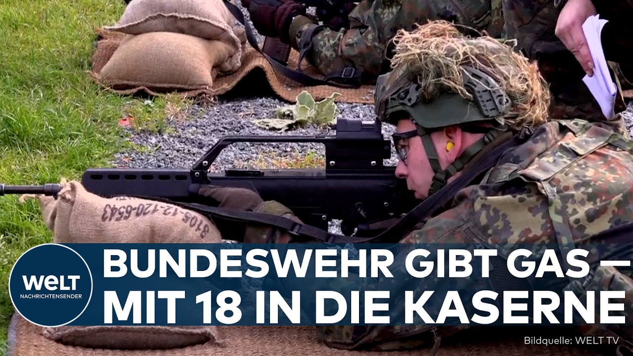 Bundeswehr Rekrutierung – Bundeswehr-Rekruten bei der Basisausbildung in einer deutschen Kaserne, junge Soldaten in Uniform