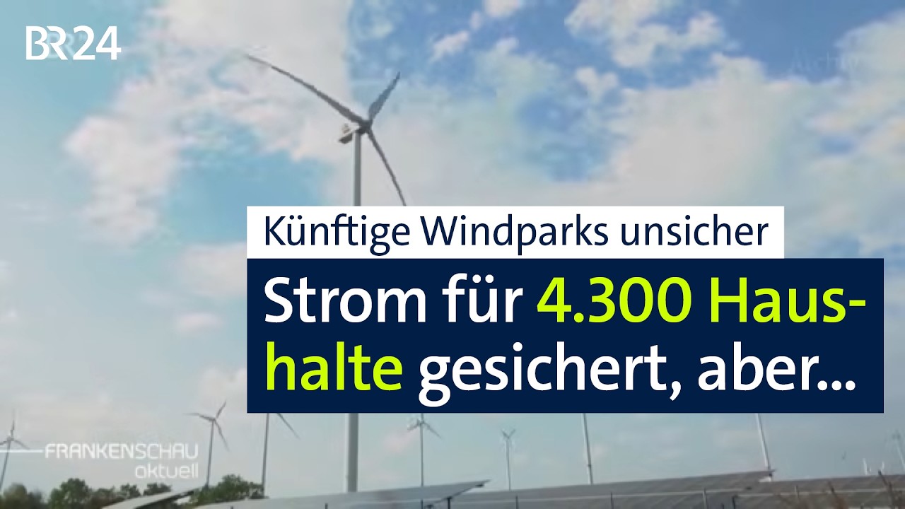 Windräder eines Bürgerwindparks in Bayern bei Markt Erlbach vor blauem Himmel – Windpark Bayern