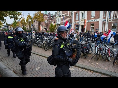 illegale Migration Niederlande – Niederländisches Parlamentsgebäude in Den Haag, Symbol für die Debatte um illegale Migratio…