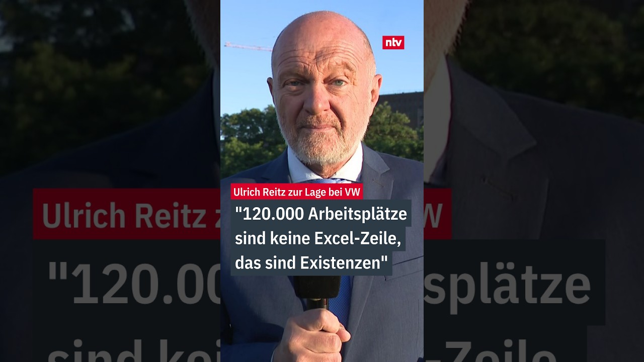 VW-Werk mit Beschäftigten vor dem Werkstor – Symbol der VW-Krise und Debatte um Arbeitsplätze