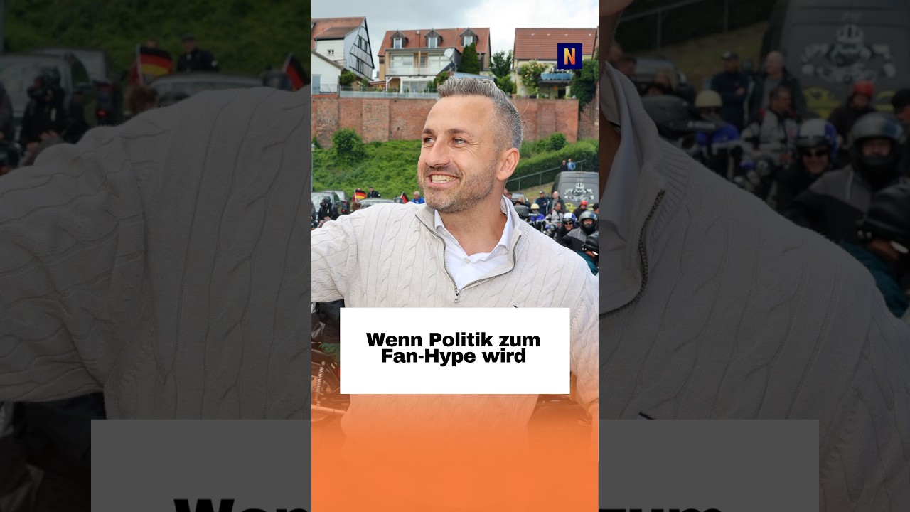 Ulrich Sigmund bei einer AfD-Wahlkampfveranstaltung vor tausenden jubelnden Anhängern