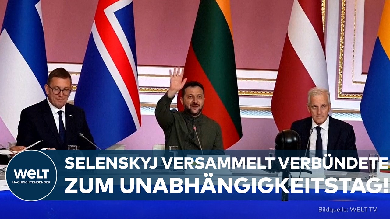 Feierlichkeiten zum 35. Jahrestag der Ukraine Unabhängigkeit in Kyjiw mit ukrainischen Flaggen