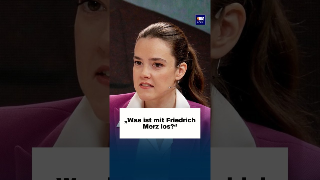Bundeskanzler Friedrich Merz am Rednerpult, nachdenklich wirkend, Symbolbild für Kritik an seinem Kommunikationsstil