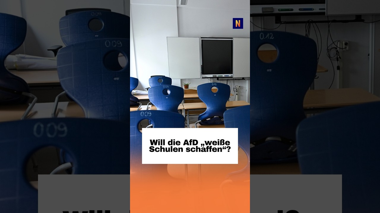 AfD Schulen Berlin – Berliner Schulgebäude mit Hinweisschild – GEW warnt vor AfD-Einfluss auf Berliner Schulen