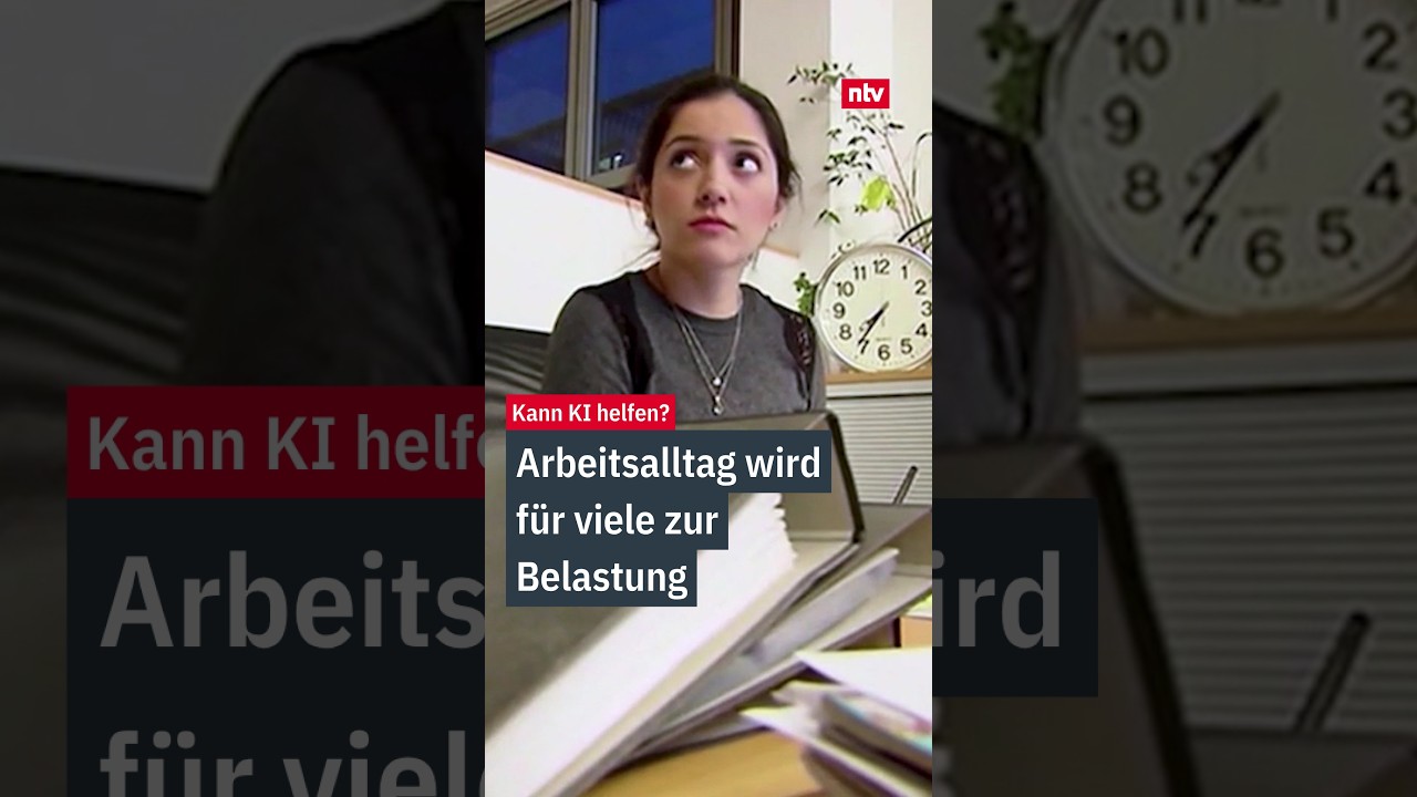 Erschöpfte Frau am Schreibtisch mit Laptop – Burnout im Job durch Arbeitsbelastung und KI-Einsatz
