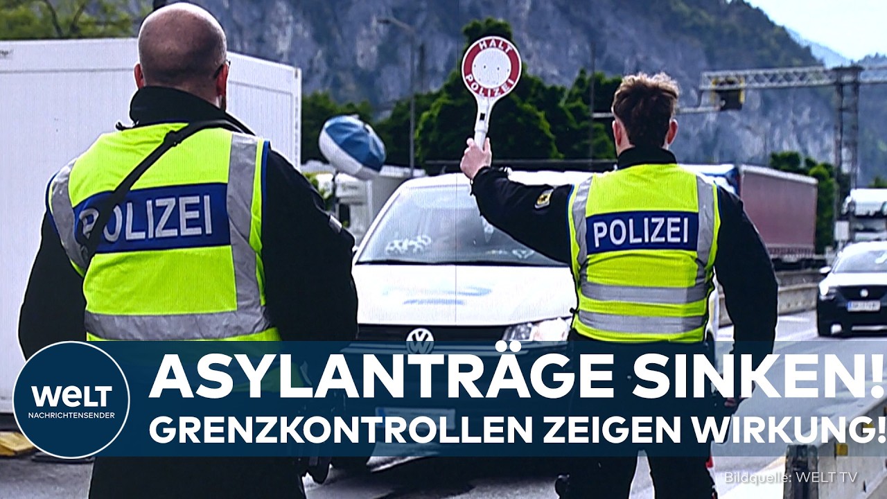 Grenzkontrollen Asylsuchende – Bundespolizisten kontrollieren Reisende an einer deutschen Landgrenze im Rahmen der verschärf…