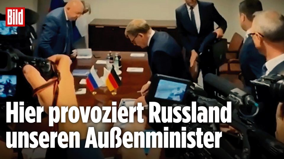 Wadephul Lawrow UN-Treffen – Johann Wadephul und Sergej Lawrow beim Wadephul-Lawrow-UN-Treffen in New York, russisches Propa…
