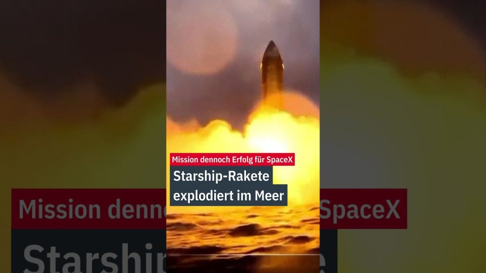 SpaceX Starship-Rakete schwebt senkrecht über dem Pazifik kurz vor der kontrollierten Explosion beim Testflug