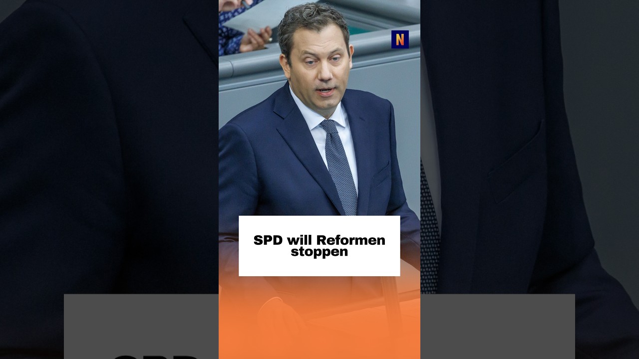 Sozialreform SPD – SPD-Chef Lars Klingbeil am Rednerpult, Diskussion über Sozialreform und Koalitionsstreit in Deutschland