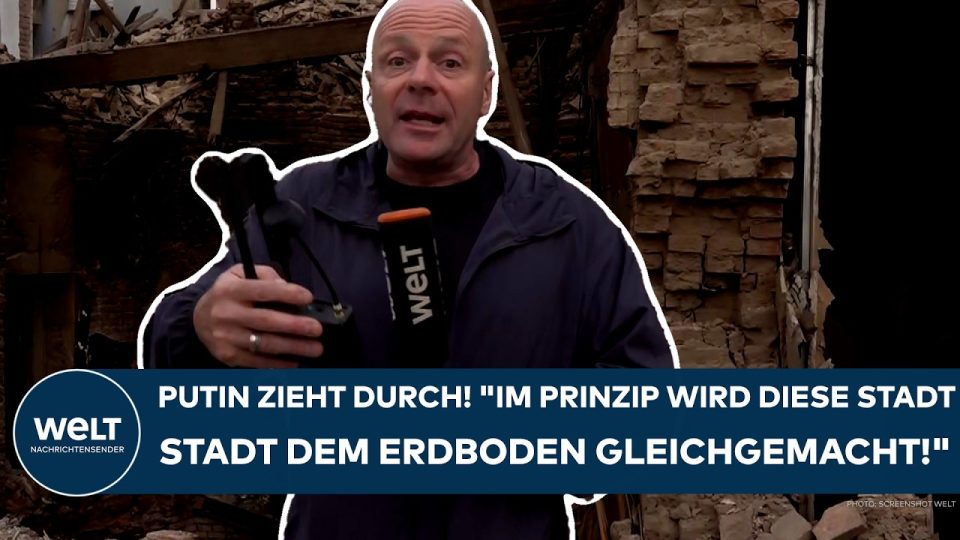 Zerstörtes historisches Gebäude in Slaviansk im Donbas durch russische Gleitbombe im Krieg im Donbas