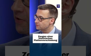 Plattenverschiebung Parteienlandschaft – Wahlplakate verschiedener Parteien in Deutschland – historische Plattenverschiebung…