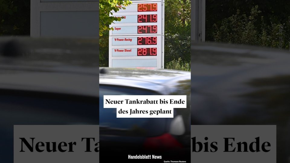 Energiesteuer Benzin Diesel – Zapfsäule an einer deutschen Tankstelle – Energiesteuer auf Benzin und Diesel wird gesenkt