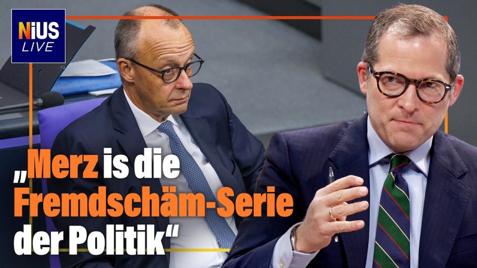Friedrich Merz Krankenversicherung – Friedrich Merz am Redner-Podium bei einer CDU-Pressekonferenz zum Thema Krankenversiche…