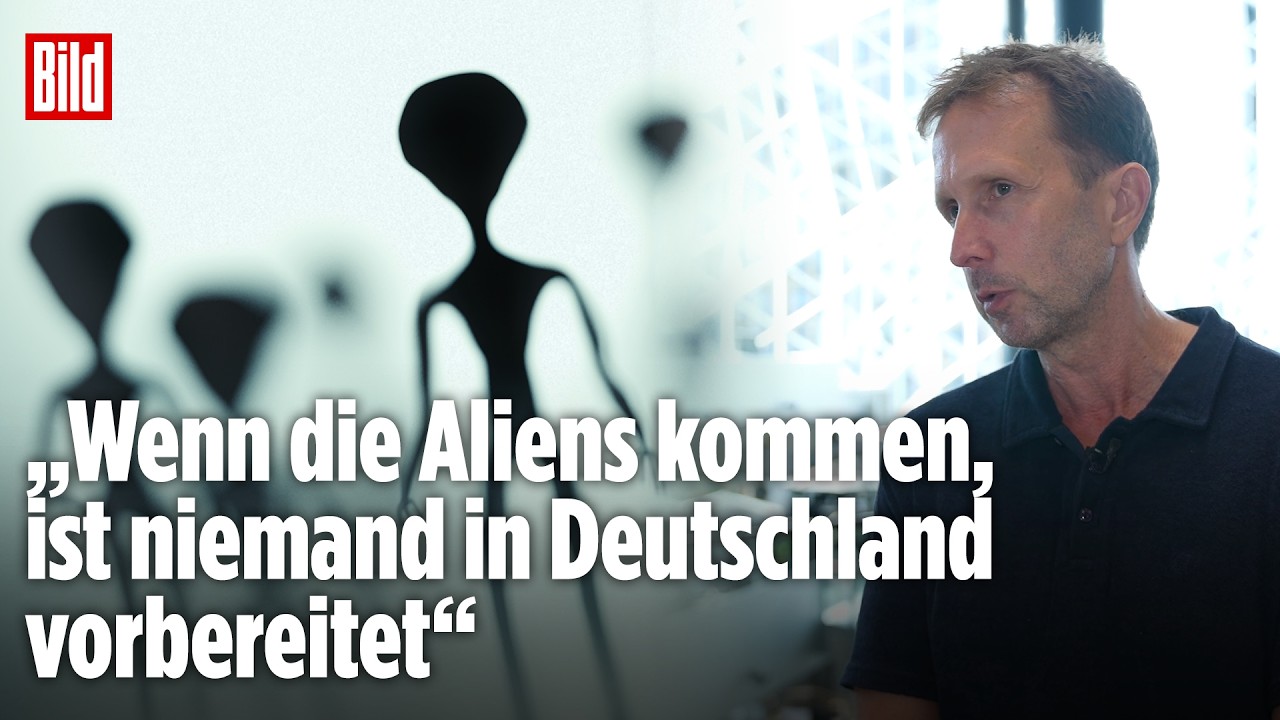 Erstkontakt mit Außerirdischen – Illustration eines Erstkontakts mit Außerirdischen – ein UFO landet auf einer Wiese unter N…