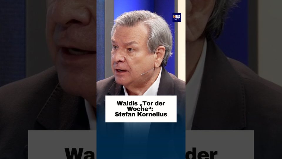 Regierungssprecher Stefan Kornelius am Podium des Bundespresseamts in Berlin