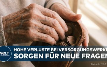 Symbolbild Versorgungswerke – Münzstapel und Rentendokumente stehen für die Altersvorsorge von Ärzten und Anwälten