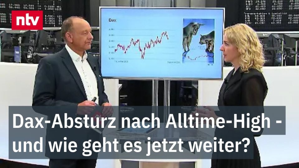 Frankfurter Börse mit DAX-Kurstafeln zeigt DAX Korrektur nach Allzeithoch im August