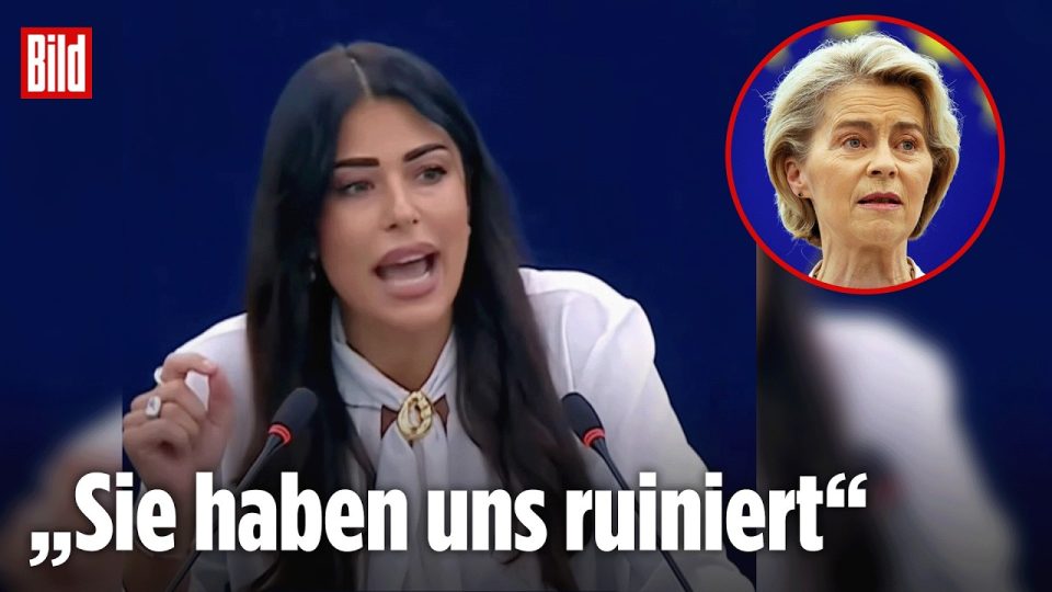 von der Leyen EU-Parlament – Griechische EU-Abgeordnete spricht im Plenum des Europäischen Parlaments, von der Leyen im EU-P…
