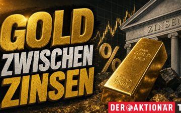 Goldbarren und Münzen auf einem Tisch – Goldpreis-Analyse im Herbst 2026 zwischen Zinsanstieg und Notenbanknachfrage