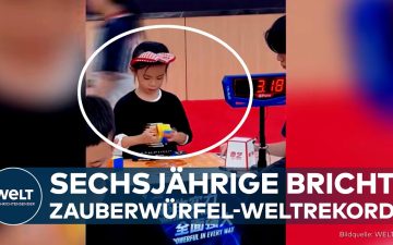 Die sechsjährige Lian Juni löst einen Zauberwürfel und bricht damit den Zauberwürfel-Weltrekord der Frauen in Shanghai