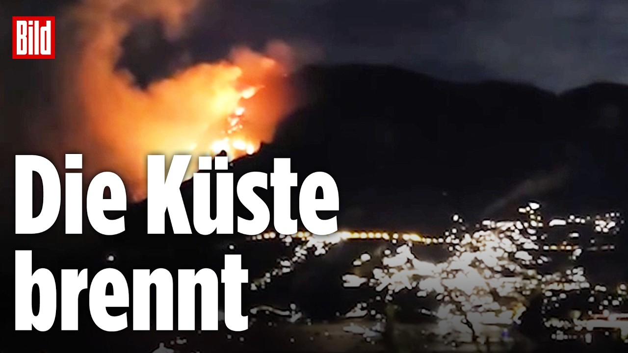 Waldbrand Amalfiküste – Dichter Rauch über den Hängen der Amalfiküste während des Waldbrands nahe Positano und Amalfi