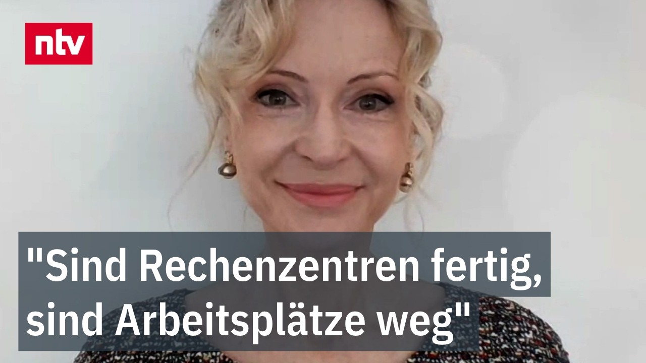 Luftaufnahme eines großen KI-Rechenzentrums in einer US-amerikanischen Vorortgemeinde mit Kühlsystemen und Parkplätzen