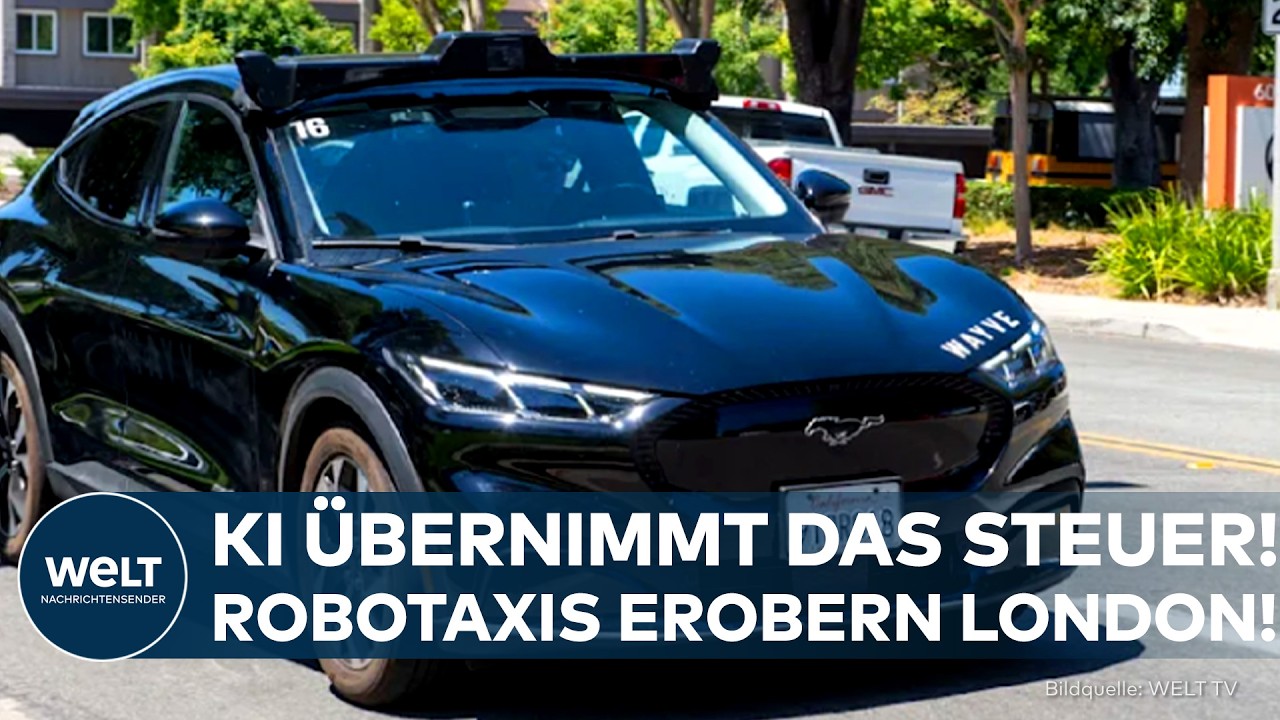 Robotaxi London – Ein autonomes Robotaxi von Uber fährt durch die Straßen von London ohne menschlichen Fahrer am Steuer