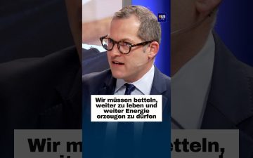 EU-Fahnen vor dem Berlaymont-Gebäude in Brüssel – Symbol für EU-Bürokratie und europäische Institutionen