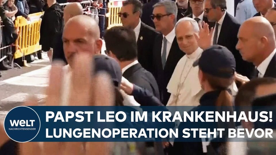 Papst Leo Lungenoperation – Papst Leo winkt Schaulustigen vor der Gemelli Klinik in Rom vor seiner Lungenoperation zu