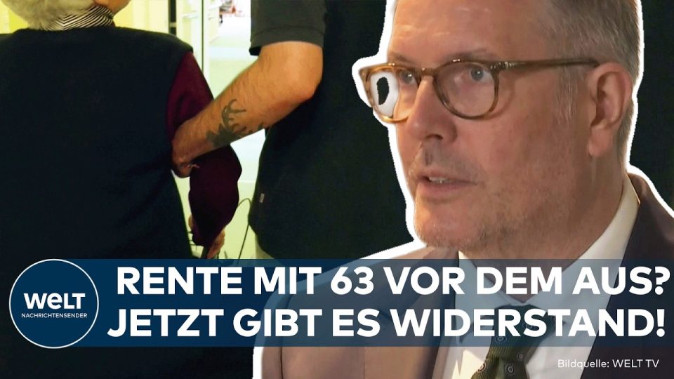 Arbeitsminister Alexander Schweitzer spricht zur Rente mit 63 vor Mikrofonen im Bundestag