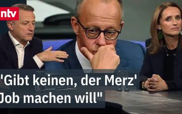 Friedrich Merz am Rednerpult im Bundestag – CDU Krise und Debatte um Brandmauer zur AfD