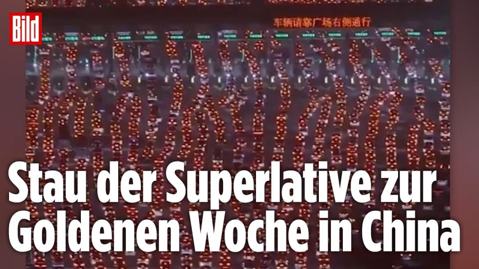 Stau China – Kilometerlanger Stau in China an einer Mautstelle zur Goldenen Woche – Blechlawine auf 36 Fahrspuren