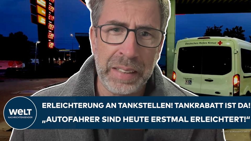Autofahrer tankt sein Fahrzeug an einer deutschen Tankstelle – Benzinpreise nach Tankrabatt gesunken