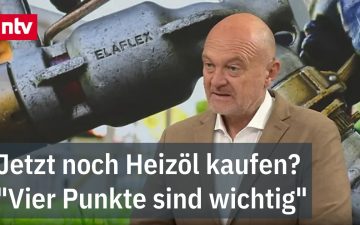Heizöl-Lieferwagen befüllt einen Tank – steigende Heizöl-Preise durch Iran-Konflikt und OPEC-Entscheidung
