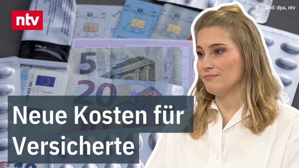 Apothekerin reicht Medikamentenpackung über den Tresen – steigende Gesundheitskosten 2027 durch höhere Zuzahlungen