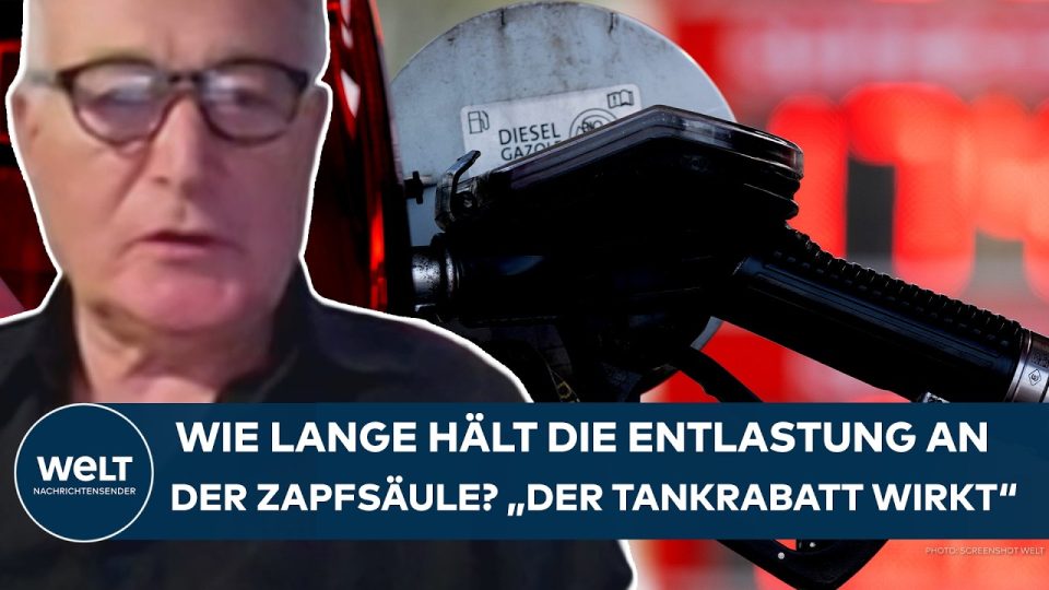 Autofahrer tankt an einer deutschen Zapfsäule – Tankrabatt senkt Spritpreise auf unter 2 Euro
