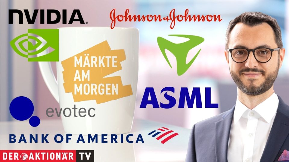 Börsenhändler verfolgt Kurse auf mehreren Bildschirmen – Märkte am Morgen mit Johnson & Johnson, ASML und Nvidia im Fokus