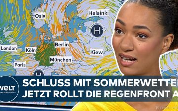 Dunkle Regenwolken ziehen bei Herbstwetter über eine deutsche Landschaft – Regenfront Deutschland im Oktober