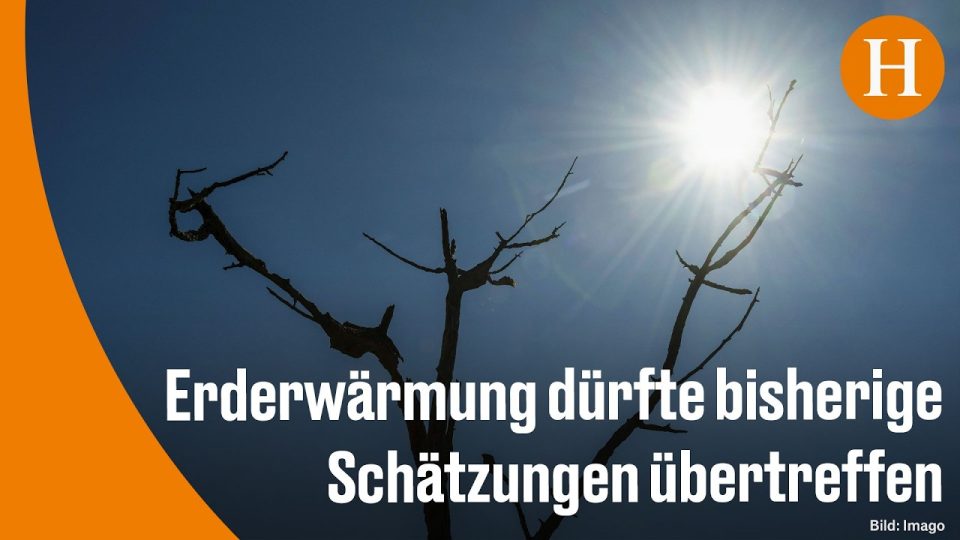 Grafik zur globalen Erderwärmung mit steigender Temperaturkurve und UNEP-Logo im Hintergrund