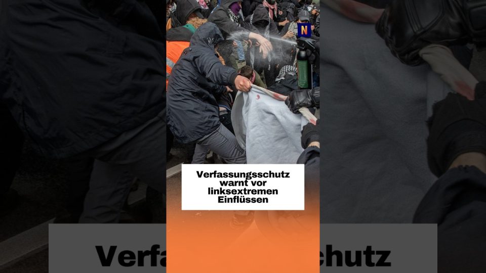 Linksextremismus Proteste – Polizisten sichern eine Demonstration gegen Linksextremismus und mögliche Ausschreitungen in ein…