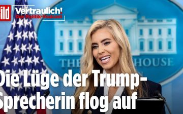 Katie Zakaria Pressesprecherin – Katie Zakaria als neue Pressesprecherin von Donald Trump am Podium im Weißen Haus