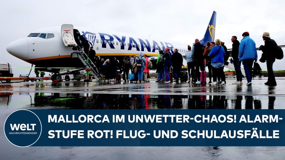Dunkle Sturmwolken über dem Hafen von Palma de Mallorca – höchste Unwetterwarnung Mallorca in Kraft