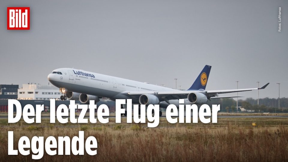 Lufthansa Airbus A340-600 beim letzten Abschiedsflug auf dem Rollfeld mit Water Salute